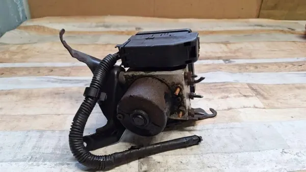 Mazda 2 ABS-pomp OEM 2S61 2M110 CE - Gebruikt image 7