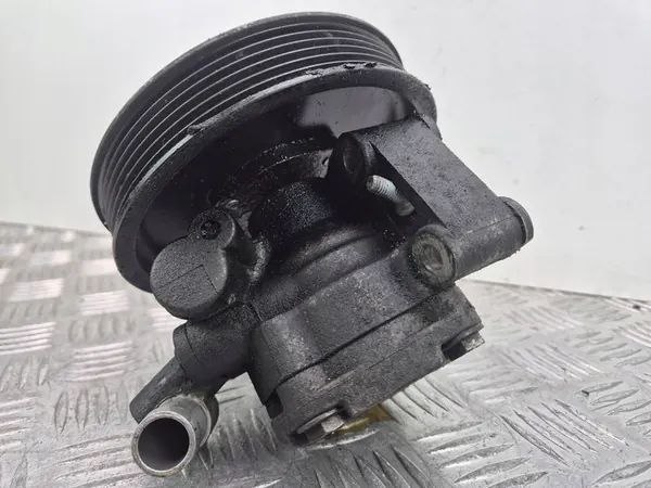 SERVOSTYRNINGSPUMP MERCEDES C KLASA 203 A0044661301 image 4