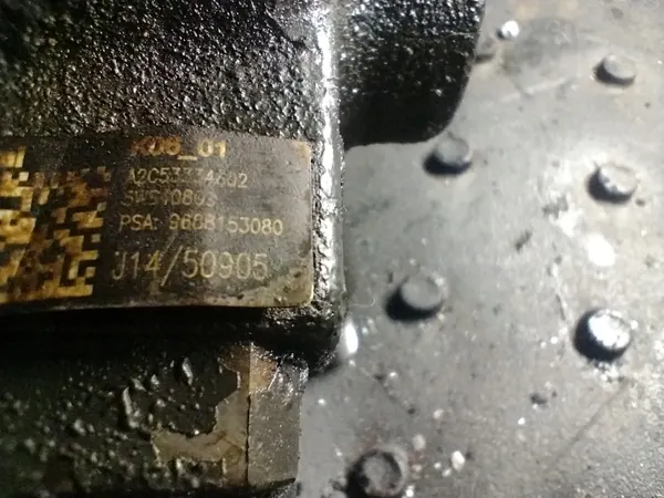 Pompe à injection OEM 9688153080 pour 2.0 HDI image 5