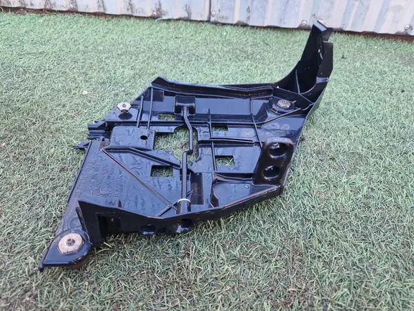 Suporte de Farol Direito Porsche Boxster 996.631.042.00 image 2