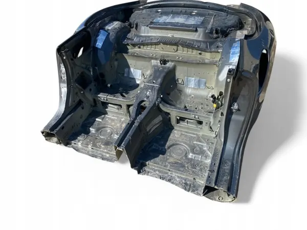 Porsche 99150156900 Heckblech - Gebraucht image 5