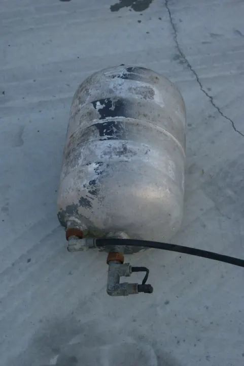 Tanque de ar Volvo 15L OEM 878968 - Usado image 3