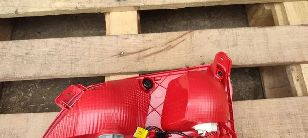 Luz trasera izquierda Hyundai Kona 92405J9000 image 4