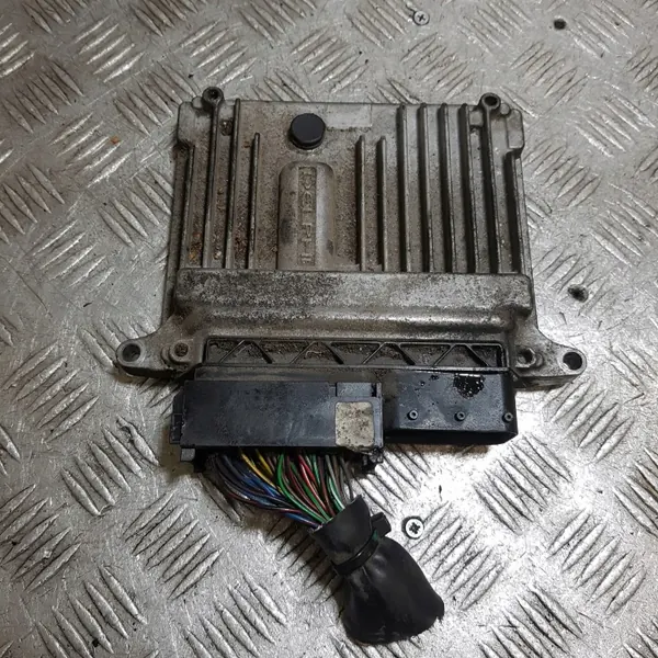 Motorstyrenhet OEM A6461505472 för Mercedes E-klass image 3