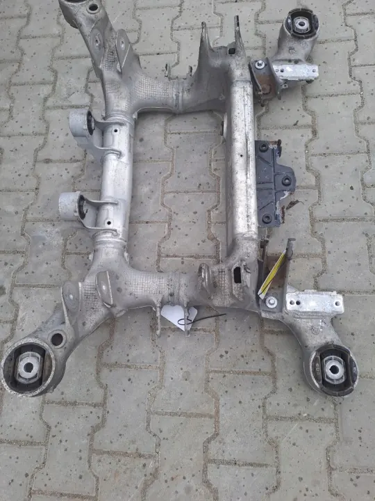 Poutre arrière suspension BMW F10 F11 - OEM d'occasion image 2