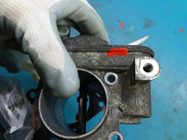 Drosselklappe Opel Astra III H 1.7 CDTI image 9