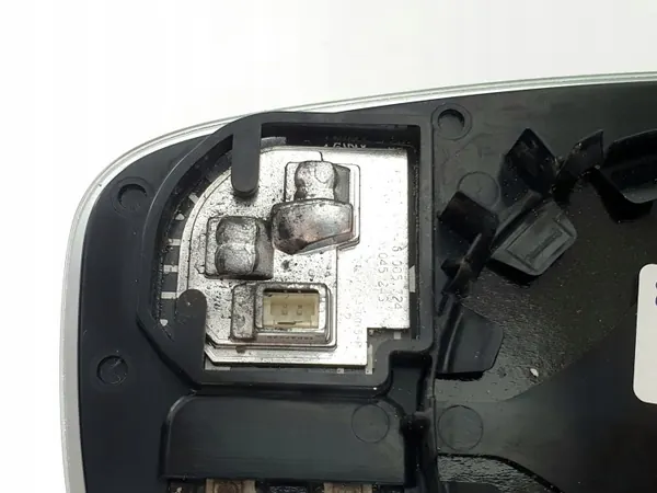 Vidro do espelho direito Mazda 2 DJ 3 BM Lift 17- OEM image 5