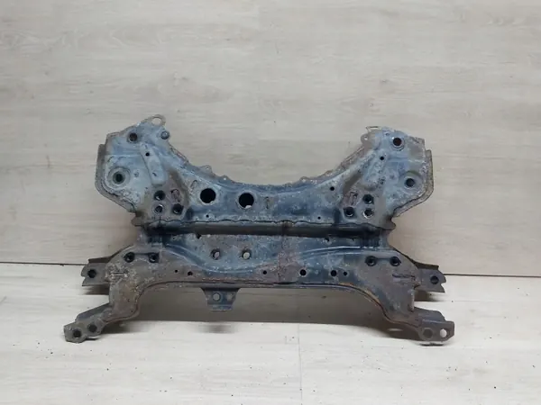 Traverse avant OEM RAV4 IV SANKI 2,0 D4D d'occasion image 4