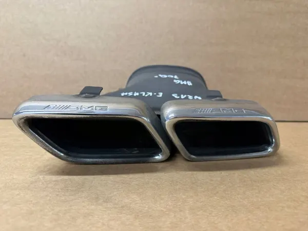 Mercedes E-Klasse W213 AMG Auspuffendstück OEM A2134903200 image 4