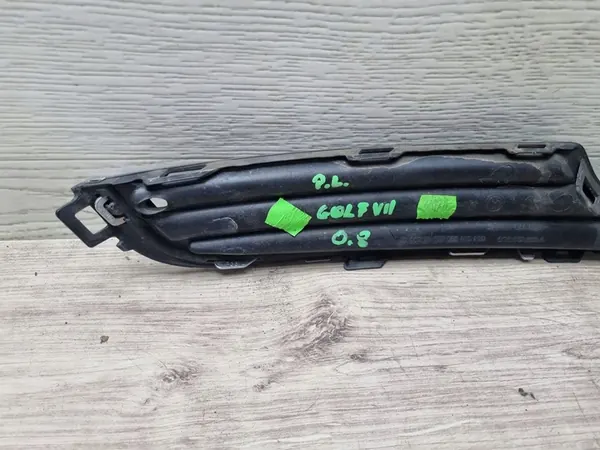 Volkswagen Golf VII 2015 Griglia anteriore sinistra OEM image 5