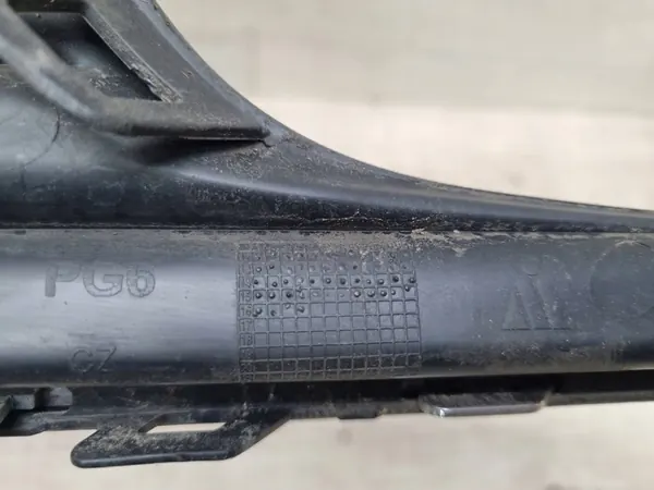 Volkswagen Golf VII 2015 Griglia anteriore sinistra OEM image 7