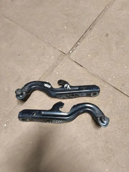 Dobradiça direita capô OEM 13229 Jeep Grand Cherokee image 3