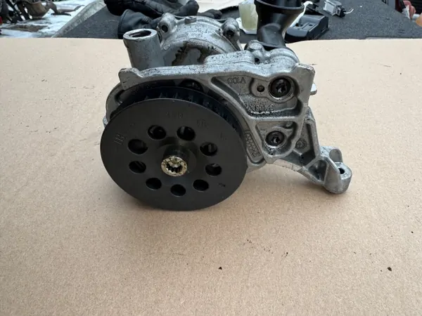 Oljepump OEM 04L145208T för VW T6 T5 Golf VII image 3