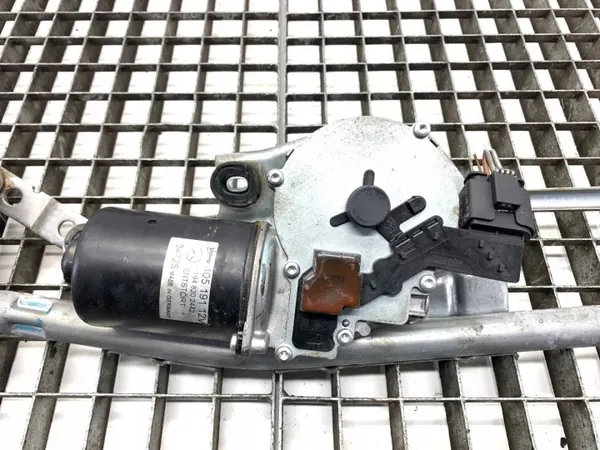 Mercedes W166 vindrutetorkarmekanism OEM A1648202442 image 3
