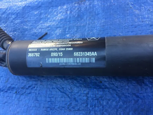 Baklucka stötdämpare JEEP CHEROKEE KL 14 15 16 image 2