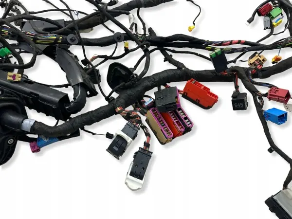 Harness eléctrico Audi A5 OEM 8W0971822D - Usado image 6