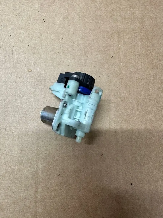 Capteur de soupape AdBlue Mercedes Volvo BMW 98001576 image 5