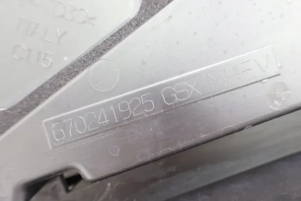 Parabrisas Maserati Grecale GT OEM 670241927 image 6