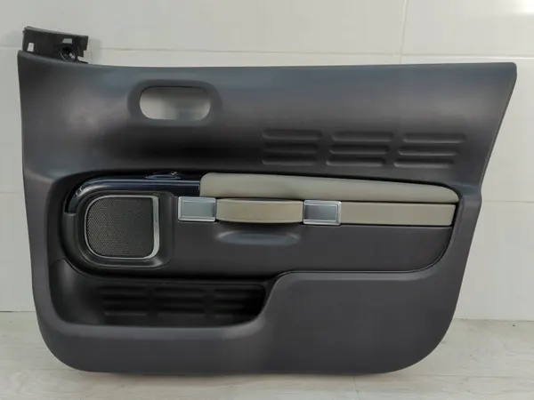 OEM 156070671 Piel puerta delantera derecha Citroen C4 Cactus image 2