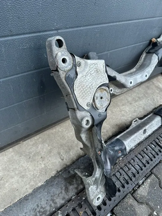 OEM 2306280157 Voorophangingdrager Mercedes SL R230 image 6