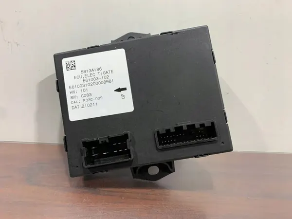ECU Mitsubishi Outlander IV OEM 5813A186 - Usado image 2