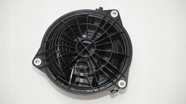 Poignée de coffre OEM 360198807 pour VW Polo 6R image 3