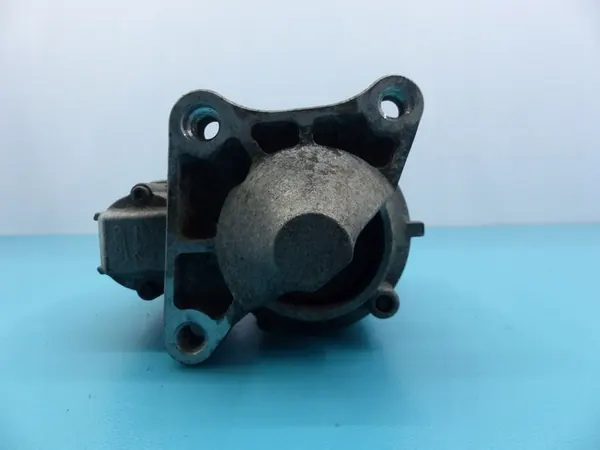 Motor de arranque Dacia Duster I 1.6 16V image 2