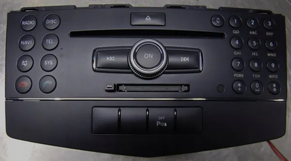 Rádio CD Navegação OEM A2048707290 Mercedes Classe C W204 image 2
