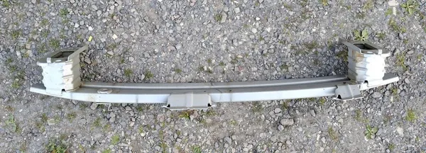 TOYOTA AYGO II C1 II 108 Etupuskuri 1E7 image 2