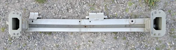 TOYOTA AYGO II C1 II 108 Etupuskuri 1E7 image 3