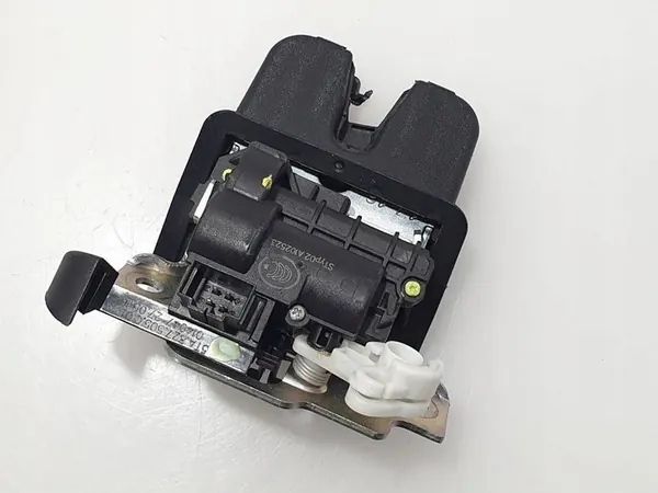 Volkswagen Touran III 2019 Baklucka Lås 5TA827505C image 3