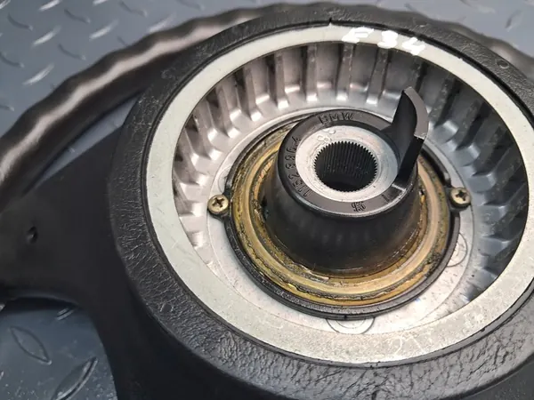 Volante original de quatro raios BMW E30 1152896 image 5