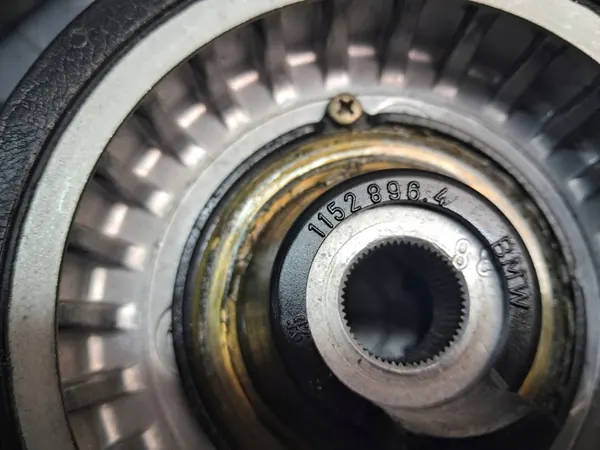 Volante original de quatro raios BMW E30 1152896 image 7