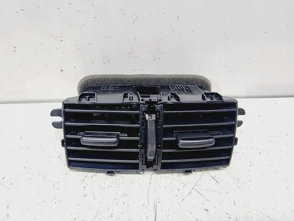 Taka-ilmastointiristikko OEM 687944JA1B Nissan Navara D22:lle image 3