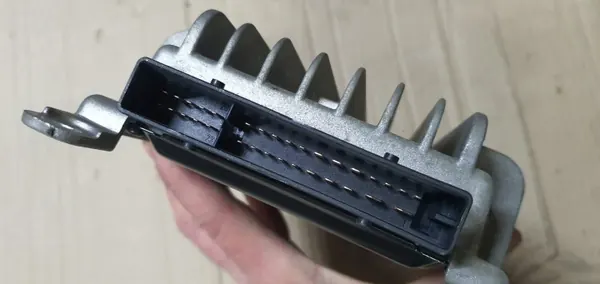 Audi A4 Bose Radio-förstärkare OEM 8E5035223C image 4