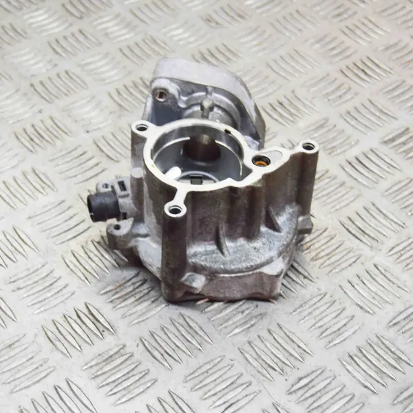 Imupumppu VW GOLF VII 2.0L 162kW OEM 06L145100B image 5