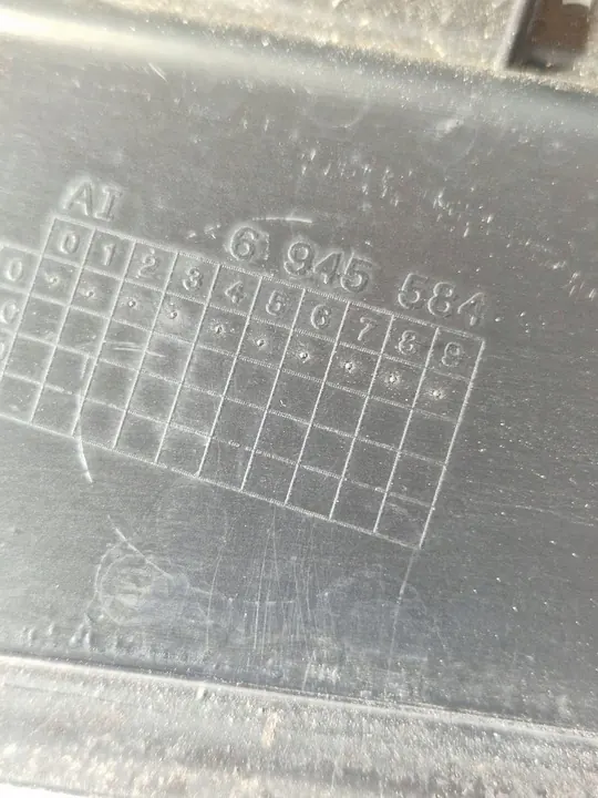 Couvercle de filtre à air côté droit BMW X6 E71 image 4