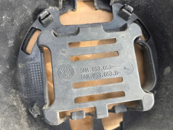VW Tiguan II Grille OEM 5NA853653 - Gebruikte staat image 4