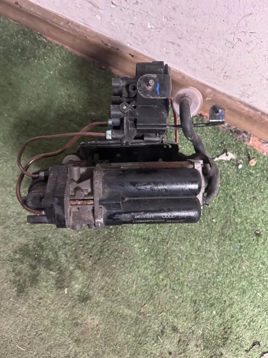 Compresseur suspension air OEM 4M0616005G Audi Q7 image 4