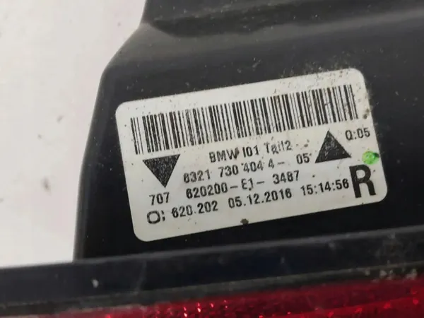 Luz parachoques trasero BMW i3 OEM 7304044 - Usado image 4