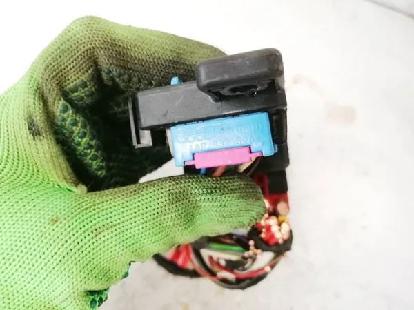 Caixa de fusíveis Volkswagen Passat 1999 1.9L 4a0937529 image 3