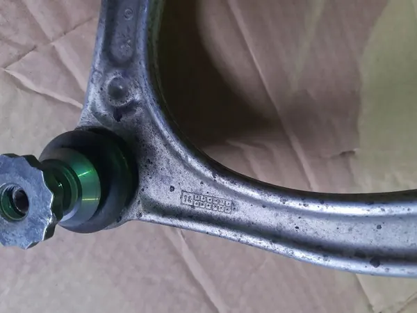 Övre högra styrarm MERCEDES C W205 AMG A2053303403 image 4