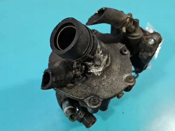 Servostyrningspump Ford Mondeo Mk3 2.0 TDDI image 9