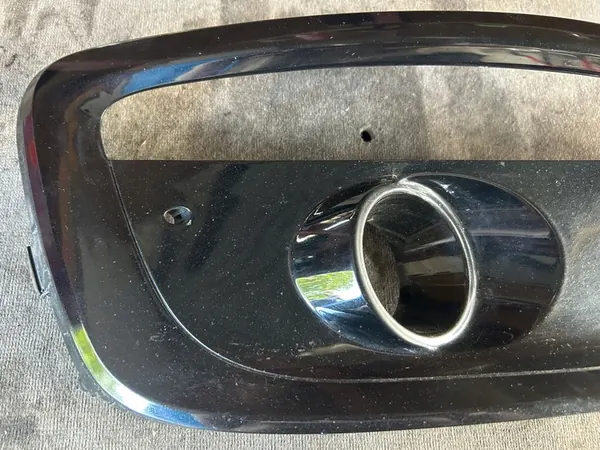 Grille de pare-chocs avant Kia Ceed II LIFT droite image 2