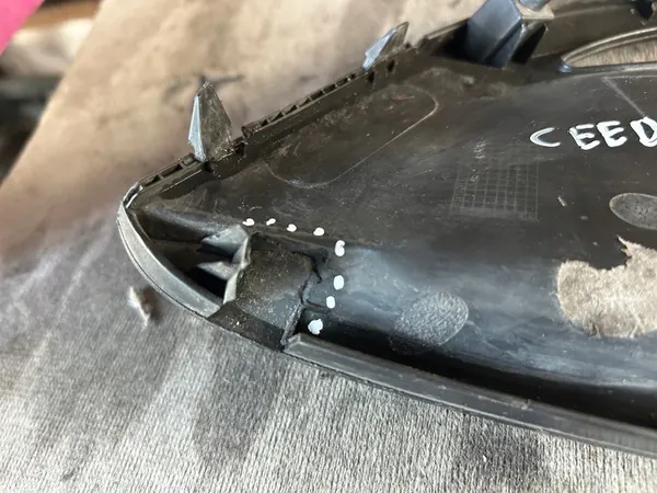 Grille de pare-chocs avant Kia Ceed II LIFT droite image 5