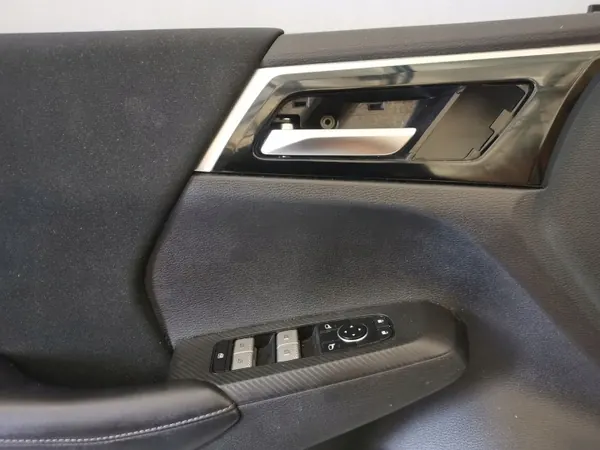 OEM 7221F361XA Frontlinke Türleiste - Mitsubishi image 3