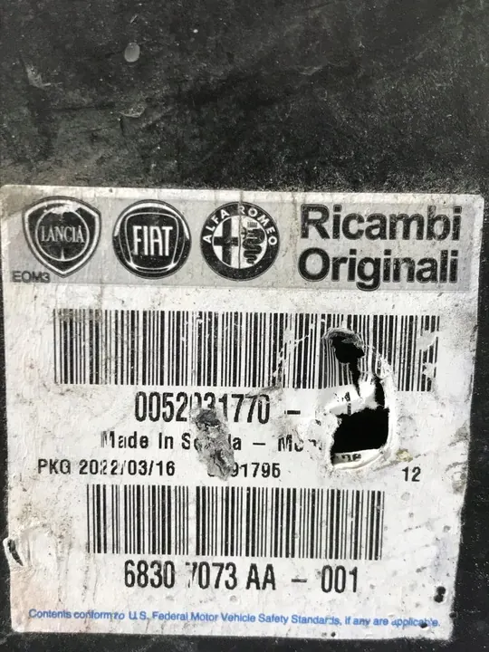 Viga de para-choque dianteiro Fiat 500L 2012- OEM 52031770 image 5