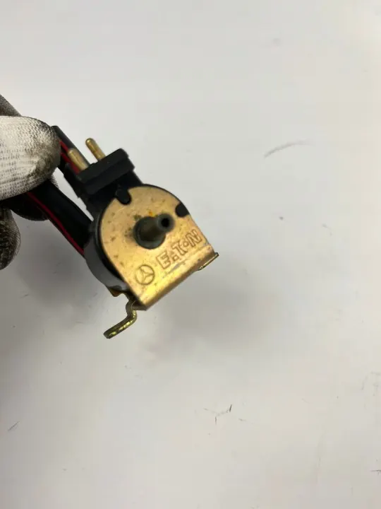 Istuinlaskuventtiili OEM 0008001178 Mercedes W124 image 5