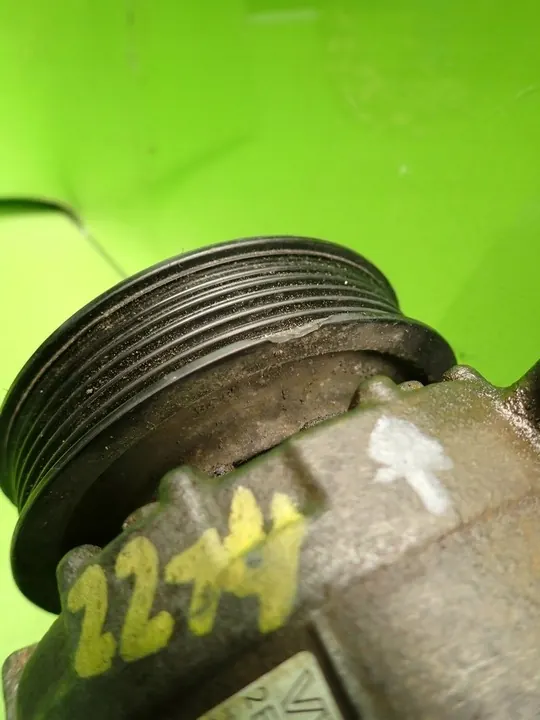 Ilmastointikompressori VW CRAFTER I 2.5 TDI 2008 OEM image 7