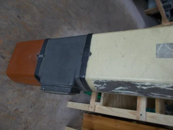 Barra de faróis no teto 24V usada - Peça OEM image 3